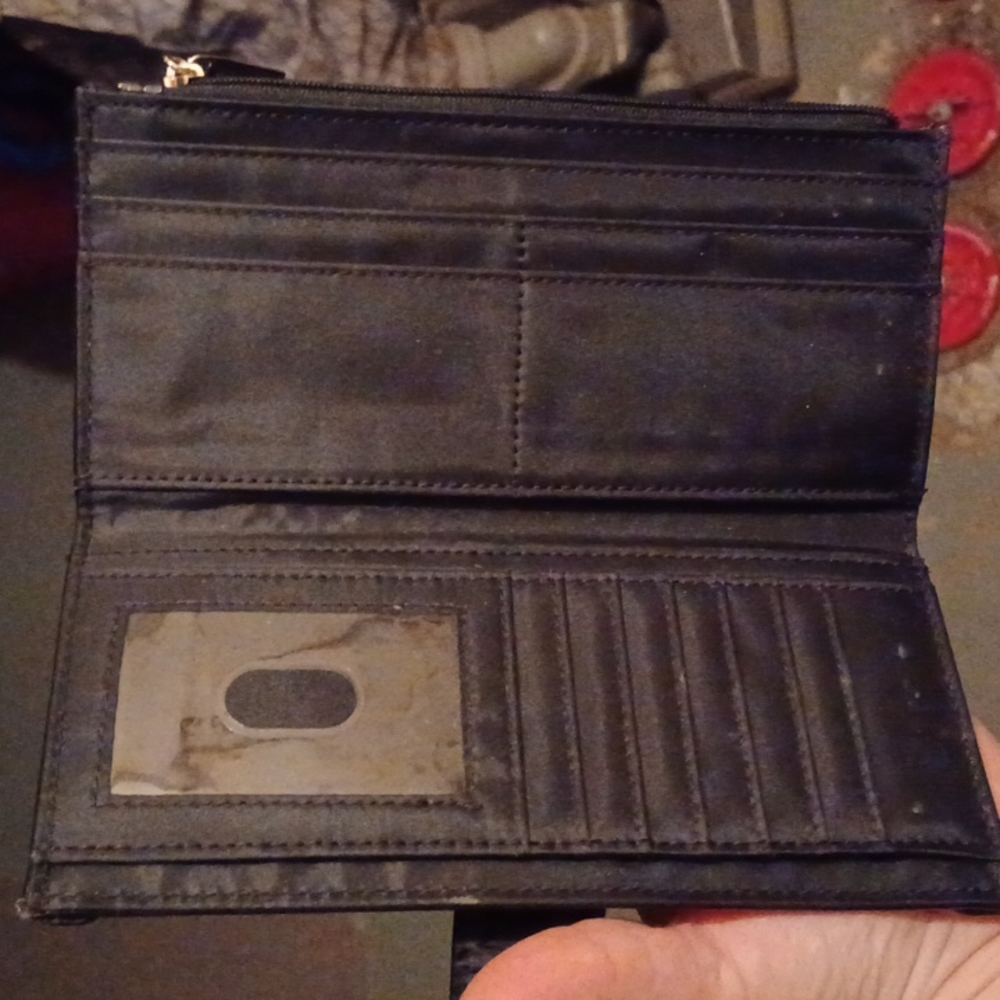 Basic black wallet
